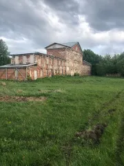 Главный корпус и кузница 1790 года постройки, общей площадью 830.1 м². Объекты недвижимого имущества находятся в неудовлетворительном состоянии. В составе: «Главный корпус», 1790 г., входящий в состав объекта культурного наследия федерального значения «Промышленно-усадебный комплекс», кадастровый…