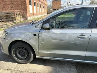 Volkswagen Polo 2018, легковой автомобиль, год выпуска: 2018, VIN: XW8ZZZ61ZKG009616, цвет: серебристый. Имущество является предметом залога ООО МФК "ПСБ Финанс".