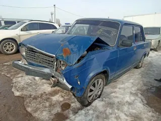 ВАЗ-21074 Автомобиль ВАЗ-21074, г/н Н148еК, VIN XTA21074052053117 ТС имеет видимые дефекты: повреждения ЛКП, деформация капота с левой стороны: поверхность искривлена, заметны вмятины и заломы, локальные очаги коррозии, сильные повреждения правого переднего крыла: металл сильно смят, геометрия…