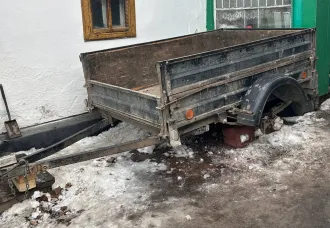 Прицеп 821303, 2015 г. в., идентификационный номер (VIN) X8L821303F0143361, государственный регистрационный номер ВО451574. Имущество продается в том виде, комплектности и состоянии, в каком оно есть на момент проведения торгов (соответствует приложенным фотографиям). За скрытые дефекты имущества…