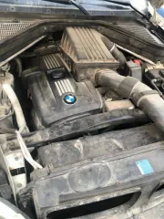 BMW X5 2007 года, 272 лс, 330000 км, полный привод, АКПП, Легковой автомобиль БМВ Х5, год выпуска 2007, VIN: WBAFE41090LZ82916, цвет белый.