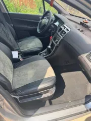 Peugeot 307 2005 года, 108 лс, пробег 300000 км, АКПП, цвет серый, VIN: VF33CNFUE83865123, ПТС: 77ТН 269699, госномер А866СН164.