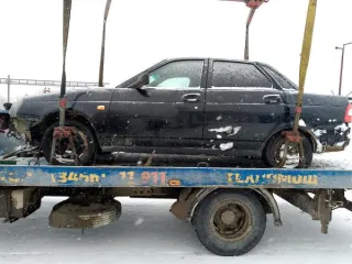 ЛАДА Приора 2011 года, VIN XTA217030B0306427. Цвет сине-черный. Государственный регистрационный знак отсутствует. Автомобиль длительное время не эксплуатировался и не подвергался обслуживанию. Состояние автомобиля неизвестно. Проверка исправности имущества не проводилась. Погрузка и транспортировка…