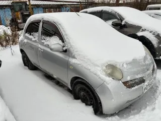 Nissan March Р016ЕО186, ключи отсутствуют. Вид транспорта: легковое авто. Год выпуска: не указан. VIN номер: не указан. Марка: Nissan. Модель: March.