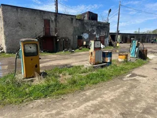 Комплекс недвижимости, Сахалинская область, 9117,3 м². Местоположение: Сахалинская область, р-н Александровск-Сахалинский, г. Александровск-Сахалинский, ул. Осоавиахимовская, д. 60: 1. Земельный участок площадью 7599 +/- 5 кв.м., 2. Здание (Гараж-мастерские) площадью 1059 кв.м., 3. Здание…