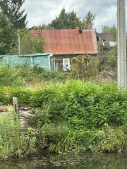 Земельный участок площадью 2074 +/- 16 кв.м. (доля в праве 1/2) с расположенным на нем жилым зданием, расположенное по адресу: г. Санкт-Петербург, посёлок Стрельна, Красносельское шоссе, дом 56, площадью 45.6 кв. м. (доля в праве 1/2). Земельный участок, кадастровый номер: 78:40:0019185:73…