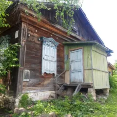 Здание почтовой связи площадью 106.9 кв.м и земельный участок площадью 813 кв.м. Местоположение: Приморский край, г. Партизанск, с. Бровничи, ул. Школьная, дом 30. Земельный участок площадью 813 кв.м, кадастровый номер 25:33:130101:5, категория земель: земли населенных пунктов, вид разрешенного…