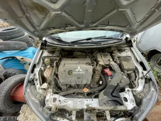 Mitsubishi Lancer 2008 года выпуска, VIN JMBSTCY4A8U012273. Автомобиль на ходу. Прогнил бензобак. Кондиционер не работает. Зеркало с водительской стороны отсутствует. Задний стеклоподъемник не работает, вышел из строя моторчик. Фактическое состояние транспортного средства определяется при осмотре…