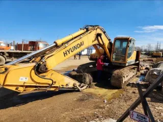 Экскаватор гусеничный Hyundai R300LC-9SH, заводской номер HHKHZ808LE0000183, 2014 год выпуска, госномер 58 УЕ 9248 (63 СВ 9366). Экскаватор гусеничный Hyundai R300LC-9S, заводской номер HHKHZ810LE0001178, 2014 год выпуска, госномер 58 УЕ 9241 (63 СВ 9362). Трактор ДТ-75 ДЕРС2 с буровой установкой…