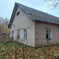 Здание бывшей школы 366 кв.м с земельным участком 13615 кв.м Смоленская область здание бывшей школы, назначение: нежилое, площадью 366 кв.м (кадастровый номер 67:25:0580101:342) с земельным участком (кадастровый номер 67:25:0580101:343) площадью 13615 +/- 41 расположенными по адресу: РФ, Смоленская…