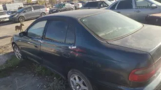 Toyota Corona 1993, седан, госномер Т612ВМ17, VIN Т612ВМ17.