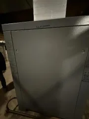 Воздушный винтовой компрессор DVK 125 D, инв. № 11500013, серия № 126454. Сведениями о техническом состоянии компрессора организатор торгов не располагает. Компрессор и его фотографии не передавались организатору торгов. Состояние объекта: б/у.