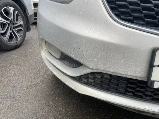 Kia Cerato 2015 года выпуска, VIN: XWEFX411BF0008409, автомобиль в хорошем техническом состоянии, двигатель работает без нареканий. Коробка АКПП требует внимания, пинки при переключении передач. Лакокрасочное покрытие требует внимания, сколы, царапины. Ходовая часть также требует внимания.