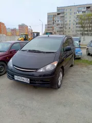Toyota Estima, 2001 г.в., черный. VIN отсутствует, ПТС 25 УА 428618, госномер У343МС55. Двигатель: бензиновый, модель 2AZ 0554367, мощность 160 л.с. (120 кВт), объем 2362 см³. Кузов ACR30-0136199, экологический класс 3. Максимальная масса 2025 кг, масса без нагрузки 1640 кг. Произведено в Японии…