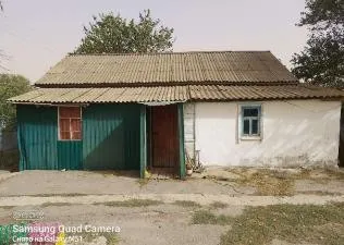 1/2 доли в праве на жилой дом, площадью 44,2 кв.м., кадастровый номер – 61:09:0010101:411, по адресу: Ростовская область, Дубовский район, х. Романов, ул. Садовая, д 49. Контакт для организации осмотра: 8-988-578-38-54. Цена: 272 000 руб.