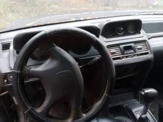 Mitsubishi Pajero 1998 года, 145 л.с., полный привод, АКПП. Цвет зеленый. VIN: JMY0RV430WJ002037, ПТС: 46РА927252, госномер М841УХ32. Производитель Япония. Модель двигателя 6G72, бензиновый, объем 2972 куб. см, мощность 147 л.с. Разрешенная максимальная масса 2405 кг, масса без нагрузки 1795 кг.