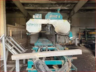 Пилорама Wood-Mizer LT300S 2007 года выпуска. Модель: 112007 106 BI.02. Производитель: Wood-Mizer. Страна изготовления: Польша.