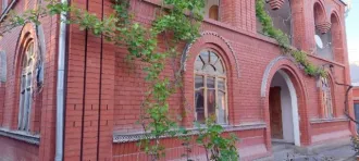 Здания 403 кв.м. и земельный участок 2250+/-17 кв.м. в Ингушетии: 1) Земельный участок, кадастровый номер: 06:01:0500001:1317, площадью 2 250 +/-17 кв.м., Земли населенных пунктов, вид разрешенного использования: под дошкольное детское учреждение, адрес: Республика Ингушетия, р-н Малгобекский, с…