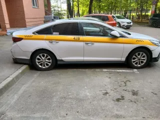 Hyundai Sonata 2019. Автотранспортное средство: модель автомобиля Hyundai, Sonata, 2019 г.в., номер двигателя G4NAKU252850; VIN: XWEE341СВК0006720, цвет: белый, желтый, серый.<br>***машина не на ходу, требует капитального ремонта, отсутствуют ключи зажигания.