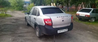 Lada Granta 2014 года, 87 л.с., пробег 144 000 км. Двигатель бензиновый 1.6 л (1596 см³), механическая КПП. Состояние удовлетворительное. Местонахождение: Архангельская область, п. Лойга. VIN: XTA219060EY095703.