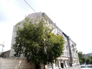 Нежилое помещение по адресу: г. Москва, ул. Буженинова, д. 12, площадью 197,9 кв. м, (этаж № 1), кадастровый номер: 77:03:0003014:6289 Назначение нежилого помещения: Свободное Общая площадь: 197.9