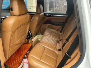 Porsche Cayenne S 2012, 400 лс, 293557 км, полный привод, АКПП. Транспортное средство PORSHE CAYENNE S 2012г.в., VIN WP1ZZZ92ZCLA51162, 400 л.с., объем двигателя 4806 куб.см., цвет белый. Требуется замена АКПП, не включается задняя передача.