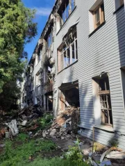 КПП-4 57 кв.м Самара. Здание контрольно-пропускного пункта (КПП-4), расположено по адресу: г.Самара, ул.Калинина, 1 (при въезде на бывшую территорию ОАО СПЗ со стороны Заводского шоссе), площадь по внешнему обмеру 57кв.м. Право собственности на КПП-4 в ЕГРН не зарегистрировано, возникло до 1997г. В…