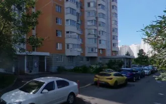 3/4 доли в праве на квартиру площадью 37,8 кв.м по адресу: г. Москва, аллея Витте, д. 4, корп. 1, кв. 3, кадастровый номер 77:06:0012003:4607. Общая площадь 37,8 кв.м. Имеются ограничения и обременения: арест, запрет регистрационных действий.
