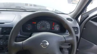 Nissan Sunny, 2002 года, 105 лс, 214586 км, АКПП. Легковой автомобиль, 2002 года выпуска. Неисправна АКПП/двигатель. Нет передних колес. Нет АКБ (аккумулятора). Не на ходу.