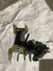 Картонные коробки с надписями на иностранном языке «Xsenia», внутри которых предположительно находятся держатели для LED-модулей, черного и белого цветов, сложной формы, из резины упакованные в индивидуальные пакеты по 1000 шт., грузовых мест - 7. Робот-мойщик окон, грузовых мест 3, количество штук…