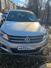 Volkswagen Tiguan, 2013 года выпуска, идентификационный номер XW8ZZZ5NZDG121378, гос.номер М692ВН774. Volkswagen Tiguan, 2013