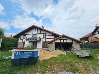 Жилой дом 377,1 кв.м, земельный участок 1 919 кв.м, адрес: Москва, вн. тер. г. муниципальный округ Коммунарка, Зимёнковская ул., д. 60, корп. 3, зем. уч. 60/3, 2-этажный, кадастровые номера 77:17:0120114:3696, 50:21:0120114:1055, земли населенных пунктов - для дачного строительства, ограничения и…