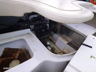 Катер Sea Ray 180BR маломерное судно катер SEA RAY 180BR, бортовой (идентификационный) номер Р70-00КЕ, строительный (заводской) номер: US-SERR6941A101