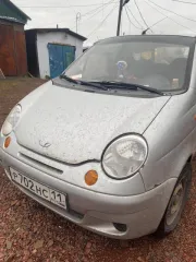 Daewoo Matiz 2010 года, 51 л.с., пробег 62503 км. VIN: XWB4A11CDAA293160. Цвет кузова: серебристый. Номер двигателя: F8CV 512790KC2. Двигатель снят, автомобиль разукомплектован.