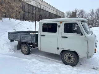 УАЗ 390945, 2017 г.в., грузовой автомобиль, VIN: XTT390945H1219226, модель, № двигателя: 409110*Н3020306, шасси №390940Н0412075, цвет: светло-серый (неисправен, требует ремонта двигателя).