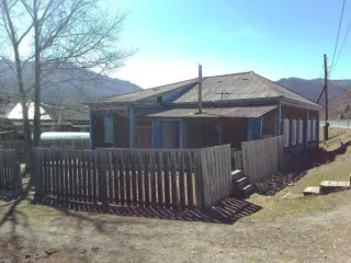 Здание ЦСЭН с участком, 144,1 кв.м, Республика Алтай, Усть-Кан. Нежилое здание с земельным участком, по адресу: с.Усть-Кан, ул. Ленинская, д.75, кадастровый номер нежилого здания 04:07:020802:95, площадь 144,1 кв.м., кадастровый номер земельного участка 04:07:020802:9, площадь 444 кв.м., категория…