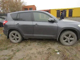Toyota RAV4 2012 года, VIN: JTMBE31V80D076743, госномер: О767ХВ774.