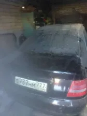 Audi A4 1999 года, черный, VIN WAUZZZ8DZYA016055, госномер C737НМ777, мощность 127 л.с. Автомобиль не на ходу. Требуется капитальный ремонт. Кузов покрыт плесенью.