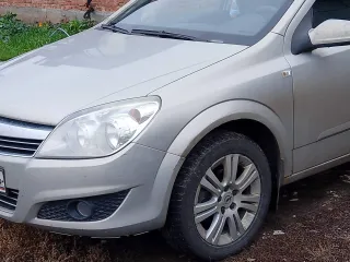 Opel Astra 2007 года выпуска, VIN: W0L0AHL698G015237.