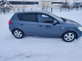 Автомобиль Kia Ceed, 2009 года выпуска, VIN XWEFF242390008870.