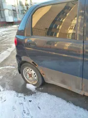 Дэу матиз, vin: xwb4a11cd8a188627, 2008 г.в. Автомобиль на ходу, не заводится. Состояние плохое, автомобиль требует больших вложений. Приемная труба двигателя сгнила и отвалилась. Пороги, двери и дно со сквозной коррозией. Обогрев заднего стекла не работает. Аккумулятор нерабочий. Шины только…