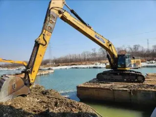 Экскаватор гусеничный Caterpillar 330BLME, зав. №3YR01133, 2000 г.в., гос. рег. знак 63 СР 6552. Местонахождение: Иркутская область, г. Усолье-Сибирское.