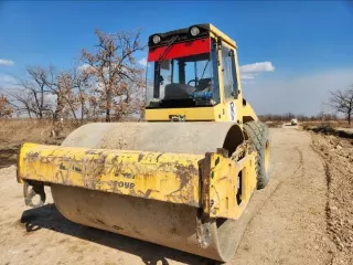 Экскаватор гусеничный Hyundai R300LC-9SH, заводской номер HHKHZ808LE0000183, 2014 год выпуска, госномер 58 УЕ 9248 (63 СВ 9366). Экскаватор гусеничный Hyundai R300LC-9S, заводской номер HHKHZ810LE0001178, 2014 год выпуска, госномер 58 УЕ 9241 (63 СВ 9362). Трактор ДТ-75 ДЕРС2 с буровой установкой…