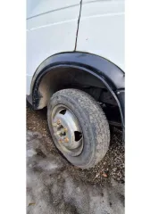 Грузовой фургон 2006 года выпуска, марка 2818–0000010-02, идентификационный номер Т179НС42, VIN XSU28180В70005550, цвет белый.