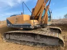Экскаватор гусеничный Hyundai R300LC-9SH, заводской номер HHKHZ808LE0000183, 2014 год выпуска, госномер 58 УЕ 9248 (63 СВ 9366). Экскаватор гусеничный Hyundai R300LC-9S, заводской номер HHKHZ810LE0001178, 2014 год выпуска, госномер 58 УЕ 9241 (63 СВ 9362). Трактор ДТ-75 ДЕРС2 с буровой установкой…