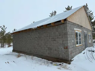 Земельный участок 665 кв.м и дом 98,5 кв.м Оренбургская область Земельный участок площадью 665 +/- 9 кв. м с кадастровым номером 56:47:0000000:1249 и объект незавершенного строительства проектируемое назначение жилое площадью застройки 98,5 кв. м степень готовности 80% с кадастровым номером…