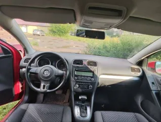 Автомобиль Volkswagen Golf 2010 года выпуска, госномер О109ТВ124, VIN XW8ZZZ1KZAG001765. Отсутствует аккумулятор.