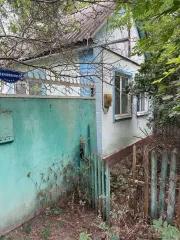 Земельный участок 1600 кв.м, жилой дом 89,2 кв.м, Ставропольский край, ст-ца Стодеревская, Каюшникова, д.36. Земельный участок с кадастровым номером: 26:36:110703:42, площадью 1 600 кв.м. и жилой дом с кадастровым номером: 26:36:110703:151, площадью 89,2 кв.м., расположенные по адресу: РОССИЯ…