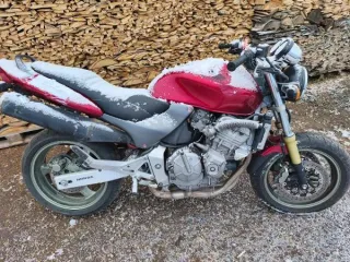 ВАЗ 21140, 2005; Honda CB 600 F, 1999; ВАЗ 21124, 2005. Транспортные средства (согласно описанию): 1. Автомобиль ВАЗ 21140, год выпуска: 2005, г/н Т831РТ18, VIN: XTA21140053977569, номер кузова (кабины): XTA21140053977569, цвет кузова: темно-малиновый, рабочий объем (см³): 1499, мощность…
