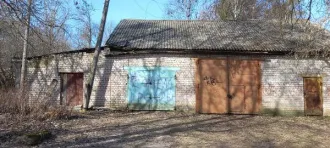 Склад 146.9 кв.м, земля 191.0 кв.м, Ивановская область. Нежилое здание (склад, гараж) площадью 146,9 кв.м, кадастровый номер 37:23:010208:39 с земельным участком площадью 191,0 кв.м, кадастровый номер 37:23:010208:20, по адресу: Ивановская область, г. Вичуга, район ул. Большая Пролетарская…